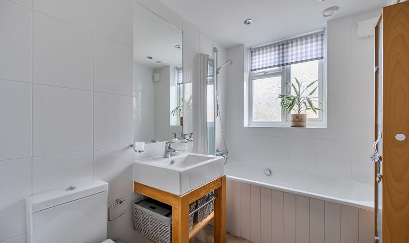 Heatherside Road, Epsom, KT19