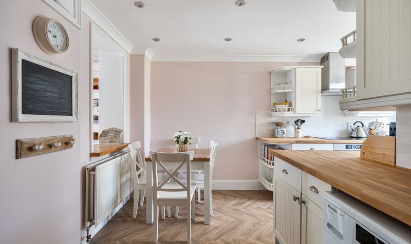 Heatherside Road, Epsom, KT19