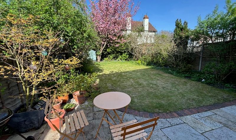 Whitehorse Drive, Epsom, KT18