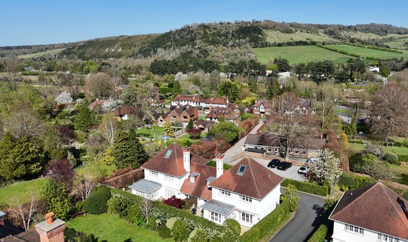 Calvert Gardens, Dorking, RH4