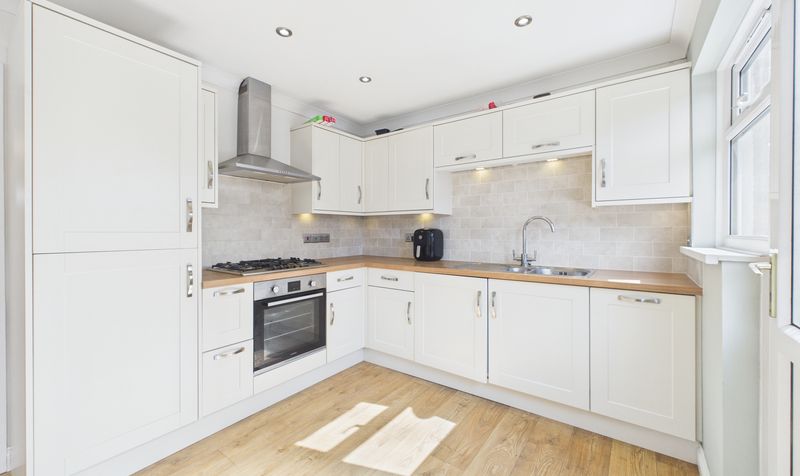 Wells Close, Mickle Trafford, CH2