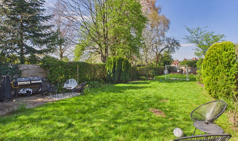 Brook Lane, Newton, CH2