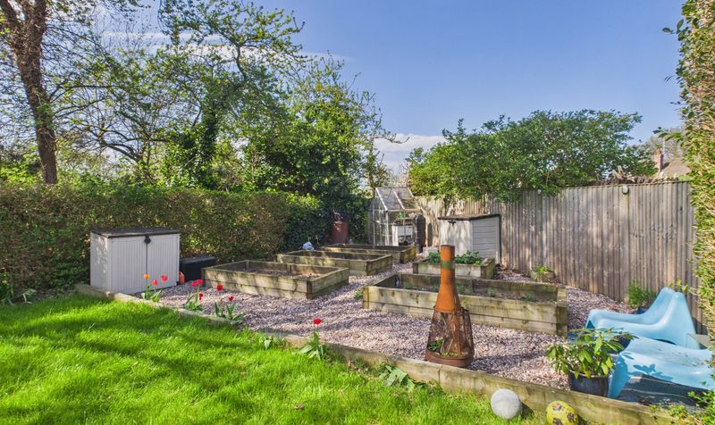 Brook Lane, Newton, CH2