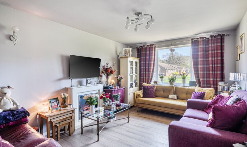 Broome Close, Headley, KT18