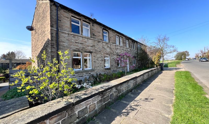 Hall Bower Lane, Huddersfield, HD4
