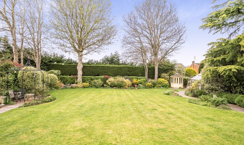 Pauls Place, Ashtead, KT21