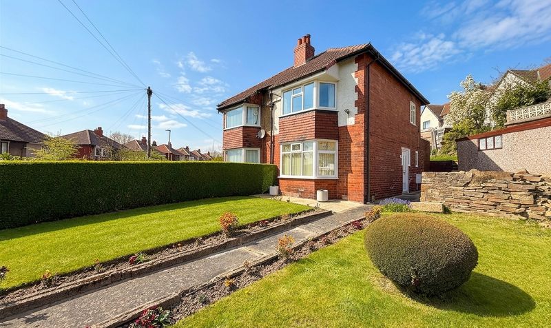 East Close, Huddersfield, HD2