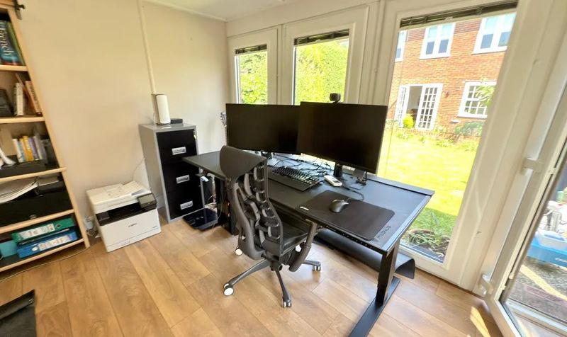 Kingston Avenue, Leatherhead, KT22