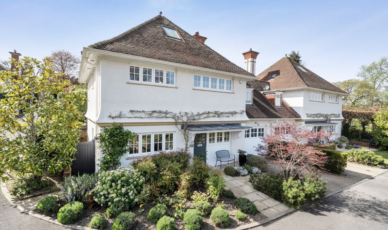 Calvert Gardens, Dorking, RH4