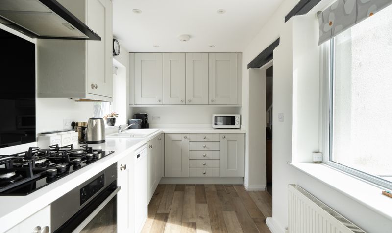 Kingston Road, Leatherhead, KT22