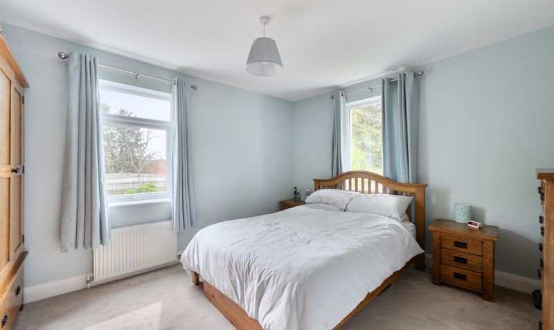 Kingston Road, Leatherhead, KT22