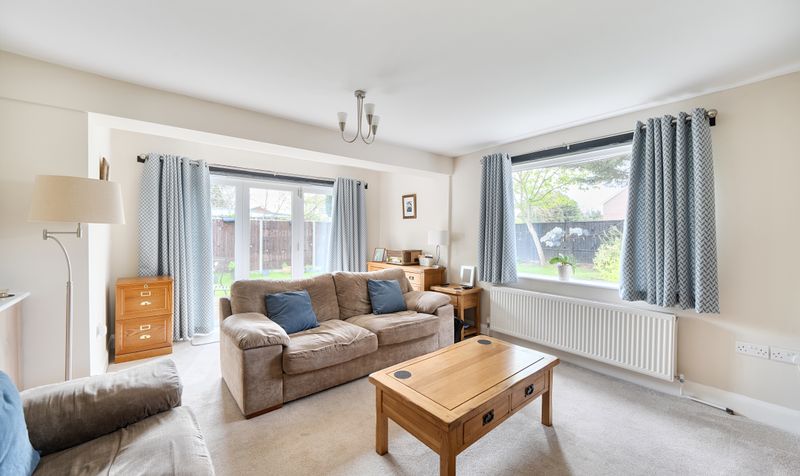 Kingston Road, Leatherhead, KT22