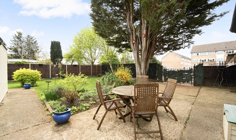 Kingston Road, Leatherhead, KT22