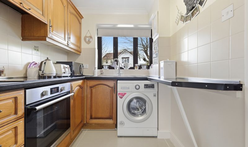 2 Bedroom House For Sale &ndash; Meadow Way, Offley, SG5 2