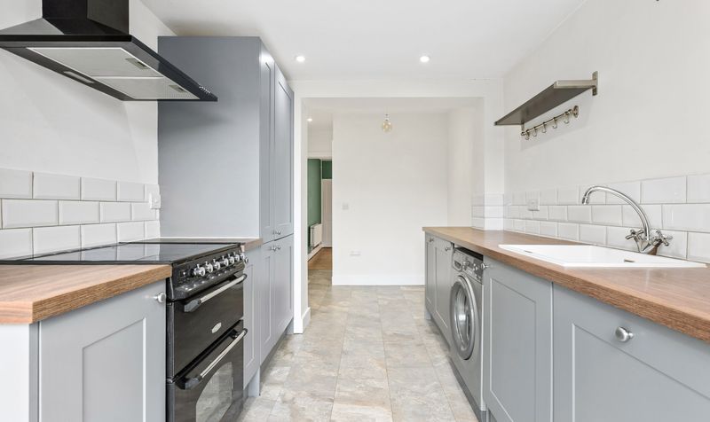 2 Bedroom House For Sale &ndash; Bearton Road, Hitchin, SG5 2