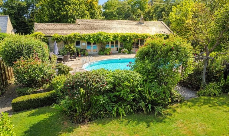 The Pool House, Penistone Road, Fenay Bridge