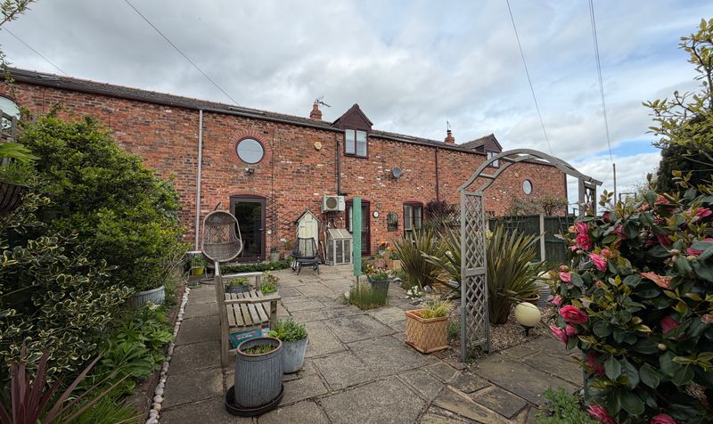 Hoole Bank, Hoole Village, CH2