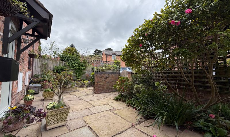Hoole Bank, Hoole Village, CH2