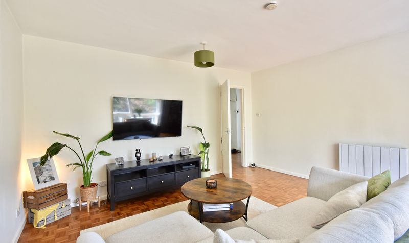 Copperfield Court, Leatherhead, KT22