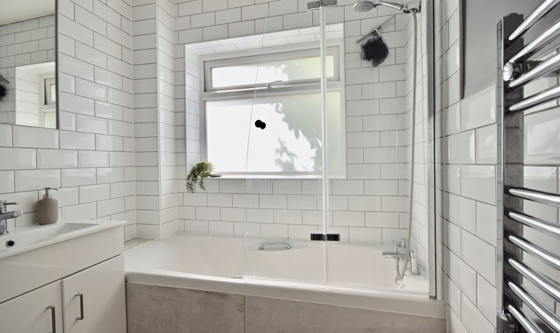 Copperfield Court, Leatherhead, KT22