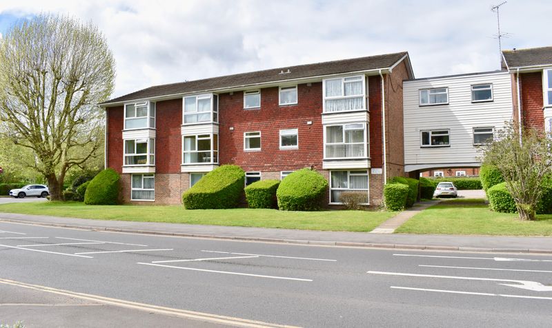 Copperfield Court, Leatherhead, KT22