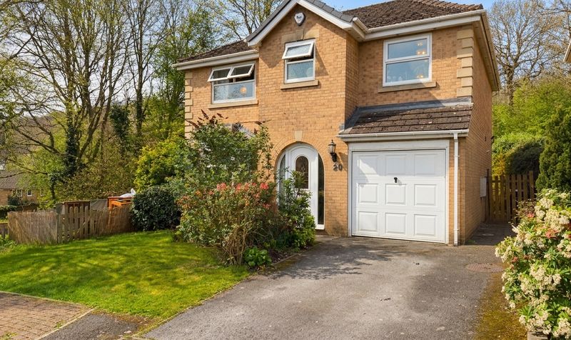 Harwood Close, Huddersfield, HD5