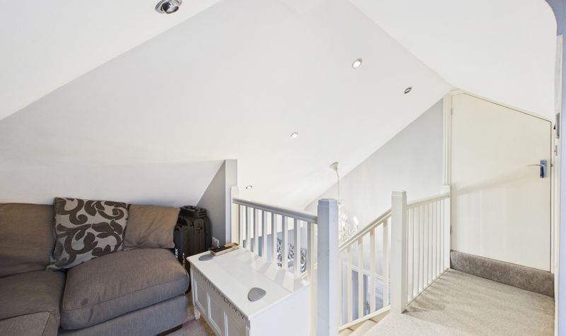 Maytree Avenue, Vicars Cross, CH3