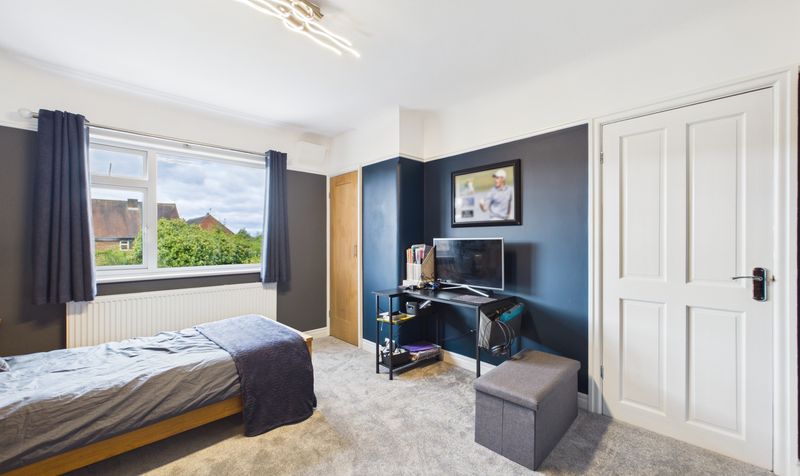 Maytree Avenue, Vicars Cross, CH3