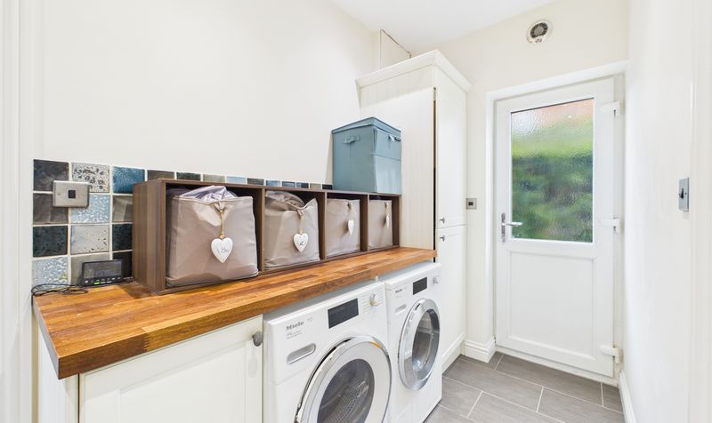 Maytree Avenue, Vicars Cross, CH3