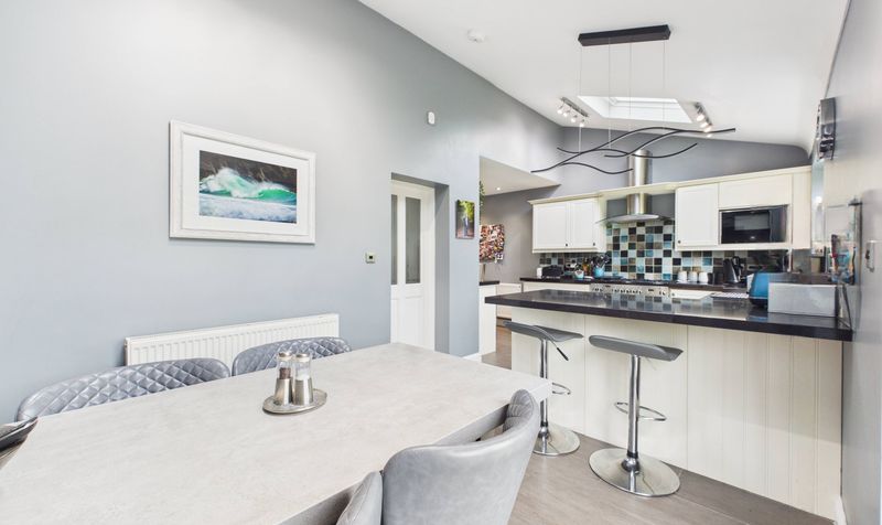 Maytree Avenue, Vicars Cross, CH3