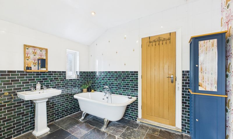 Pearl Lane, Vicars Cross, CH3