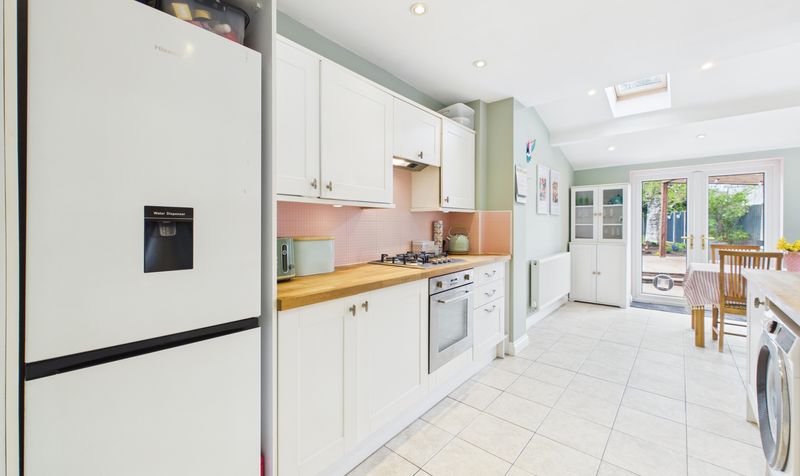 Pearl Lane, Vicars Cross, CH3