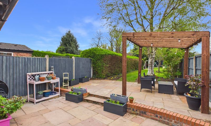 Pearl Lane, Vicars Cross, CH3