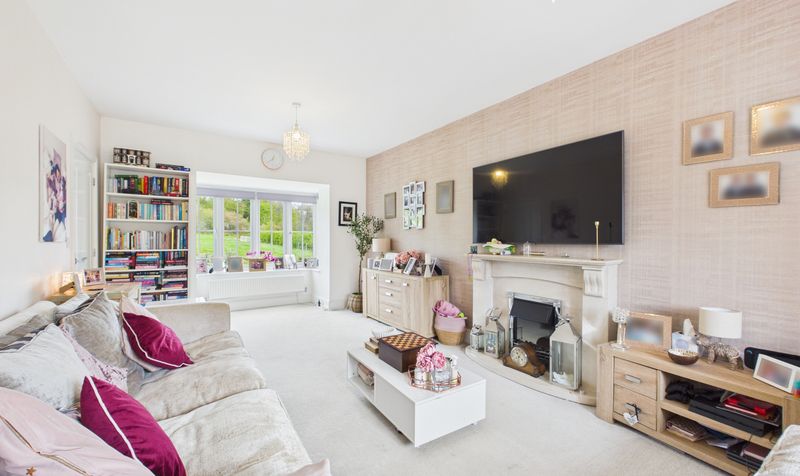 Llys Clark, Caergwrle, LL12