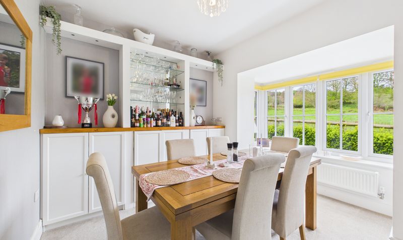 Llys Clark, Caergwrle, LL12