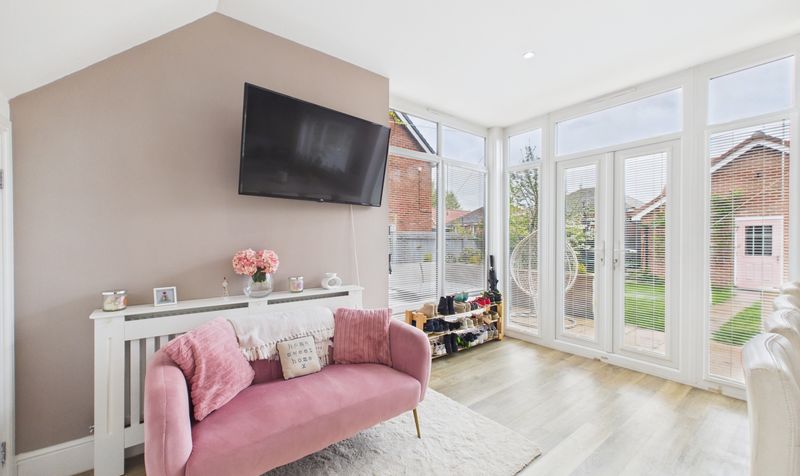 Llys Clark, Caergwrle, LL12