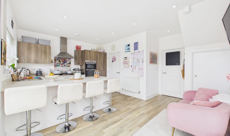 Llys Clark, Caergwrle, LL12