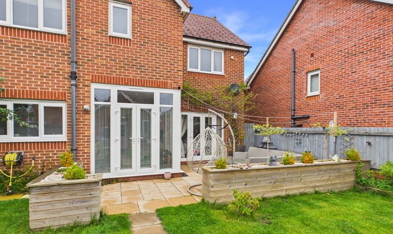 Llys Clark, Caergwrle, LL12