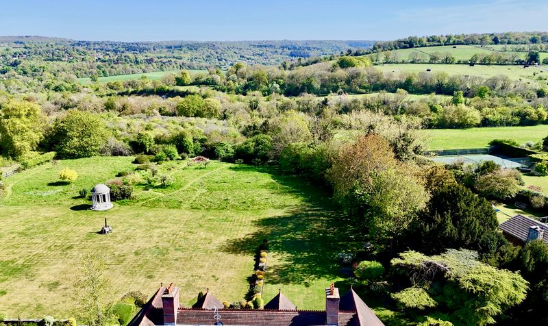 Guildford Road, Fetcham, KT22
