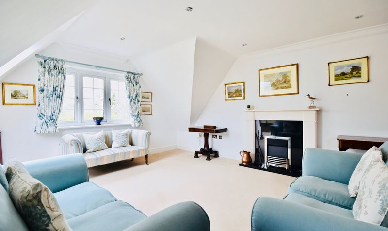 Guildford Road, Fetcham, KT22