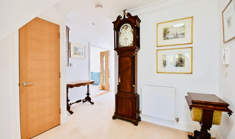 Guildford Road, Fetcham, KT22