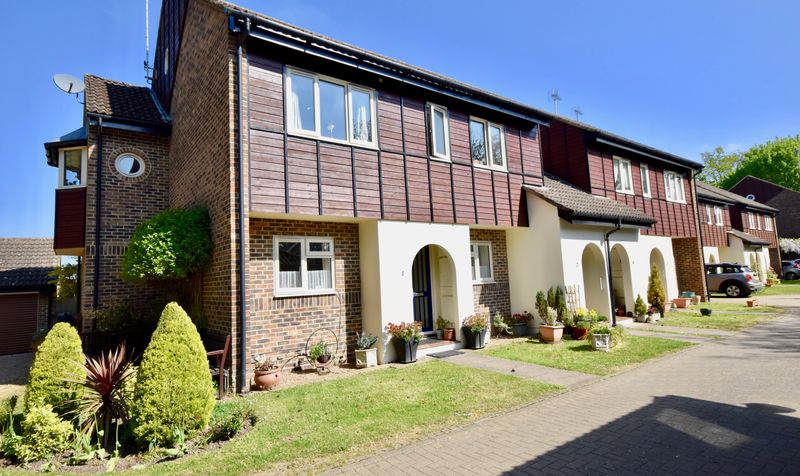 Woodfield Lane, Ashtead, KT21