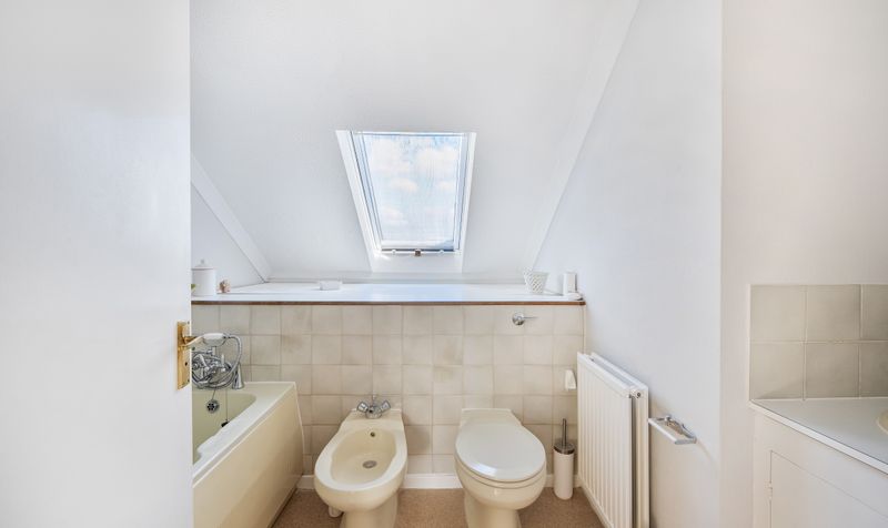 Woodfield Lane, Ashtead, KT21