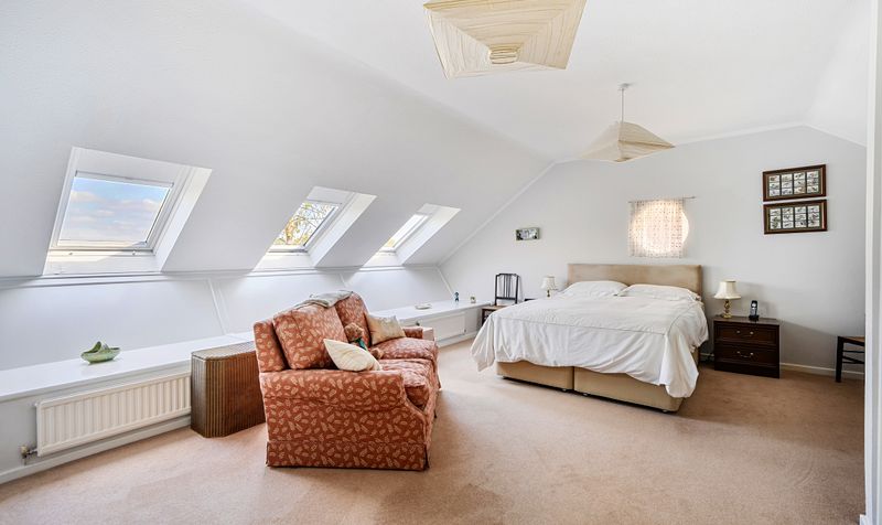 Woodfield Lane, Ashtead, KT21