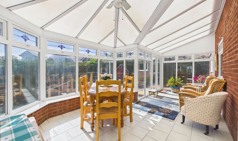 Appleton Road, Upton, CH2