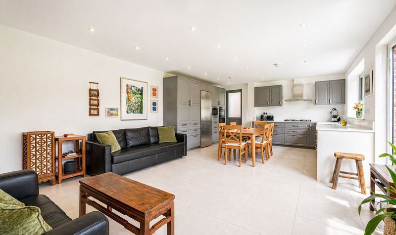 Greville Park Road, Ashtead, KT21