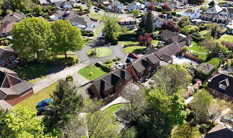 Roebuck Close, Ashtead, KT21