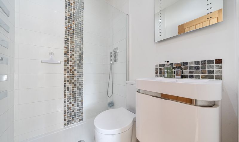 Grosvenor Road, Epsom, KT18