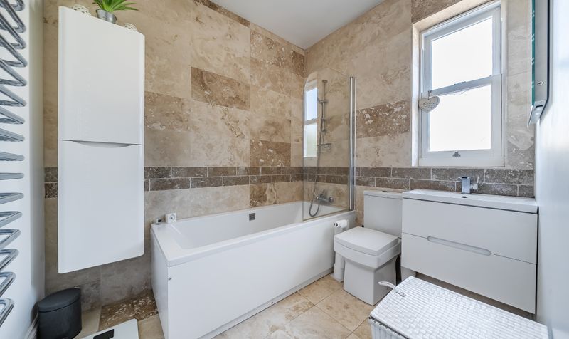 Grosvenor Road, Epsom, KT18