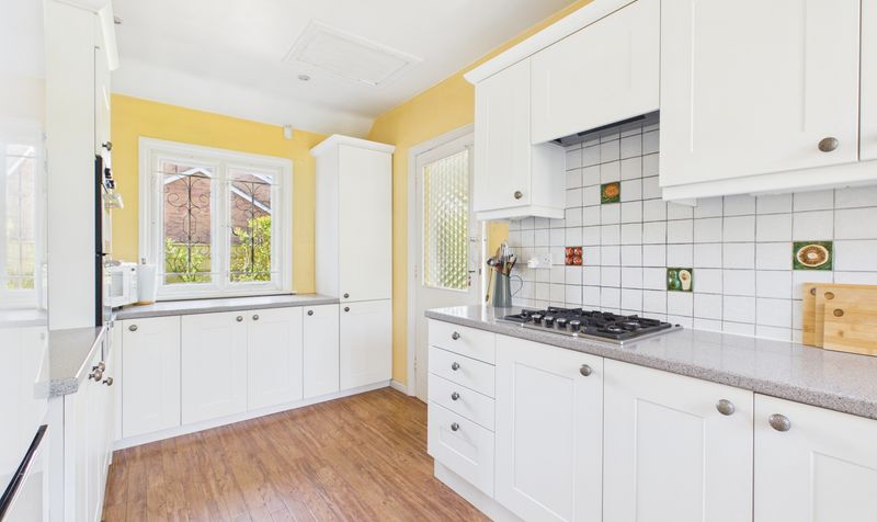 Lache Lane, Chester, CH4